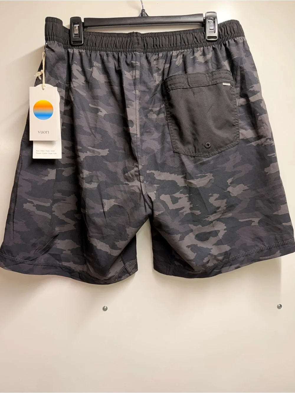Vuori Kore Short Black Watercolor Camo size xxl men’s